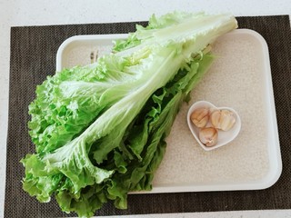 1、蒜泥生菜,生菜和蒜
