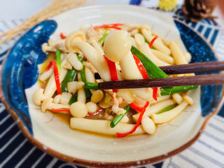 21、白玉菇炒肉,白玉菇炒肉一盘都不够吃,营养又下饭????