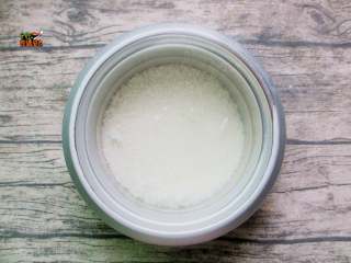 1、红枣大米糕,大米250克浸泡过夜