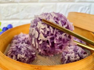 13、紫薯糯米丸子,软糯香甜,超级好吃,喜欢的宝宝可以试试哦