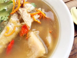 5、榴莲壳炖鸡,