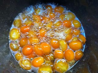 7、金桔酱,煮到这样就可以了，粘稠度刚刚好，是不是特别诱人。