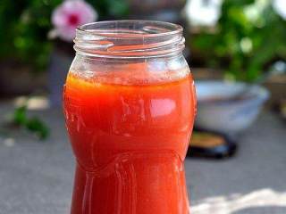 12、自制番茄酱,凉后装进干净的无水无油容器，冰箱保存