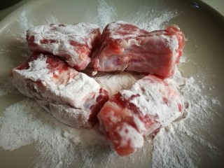 7、话梅烧仔排,小排沾生粉