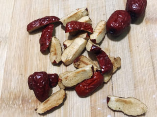 10、小米发糕,去核切块