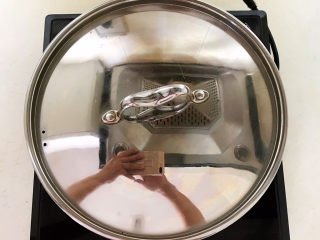 17、红烧小黄鱼,大火烧开后小火慢烧20分钟