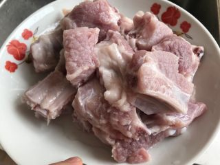 2、糖醋排骨～轻松快手版,然后清洗干净