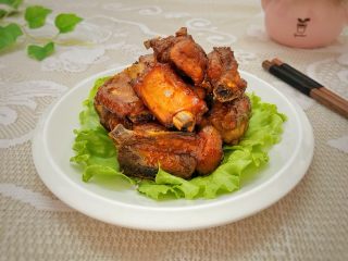 14、糖醋排骨～轻松快手版,酸酸甜甜，香而不腻，真正谁吃谁喜欢的家常美味佳肴！