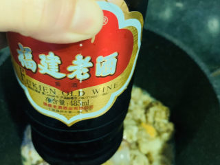 13、韭菜炒扇贝,炒香，加料酒；