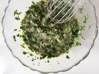 5、健康低卡餐-菠菜早餐面包,最后形成浓稠状态,混合物不会随意流动(也可适当加点牛奶)