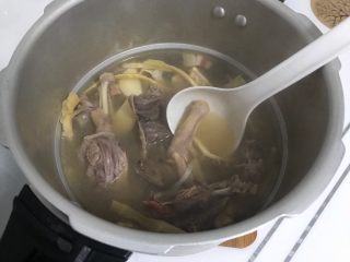 30、笋干老鸭煲（高压锅版）,搅拌均匀，即可