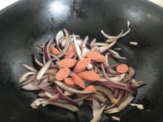 6、家常版拿波里意面,略软后加入火腿