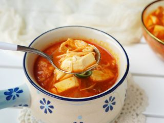 15、泡菜豆腐汤,非常开胃的泡菜豆腐汤就做好了,绝对是好吃第一名。