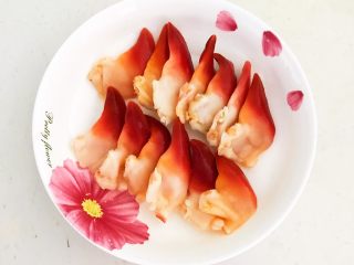 9、捞汁北极贝,北极贝清洗干净