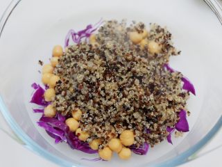 18、低卡轻食健康减肥—藜麦南瓜沙拉,藜麦加入