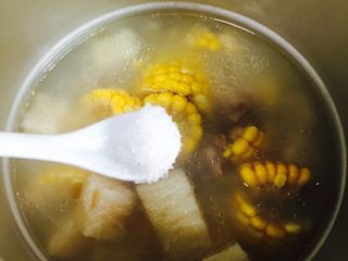 20、小寒养生汤+糯米山药玉米筒骨汤,1/2小茶匙味精