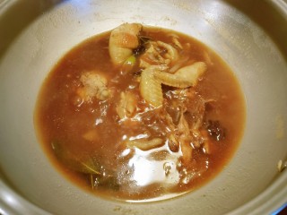 11、红烧土豆鸡块,水量刚刚没过食材 煮开