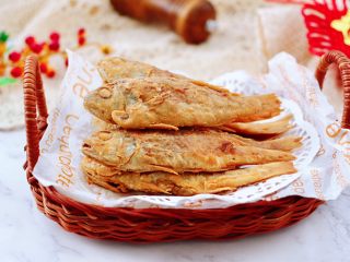 16、五香干炸大头宝鱼,成品一