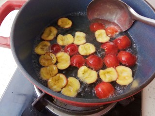 12、健脾养胃助消化的山楂汁,煮开后转小火