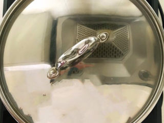 7、手撕鸡胸肉,大火烧开后煮15分钟