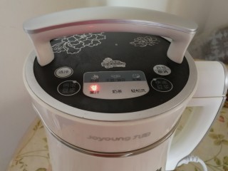 12、百香果+芒果苹果汁,调到果汁键,按开始键开始工作。