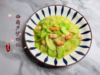 17、西葫芦炒虾仁,西葫芦炒虾仁，完成