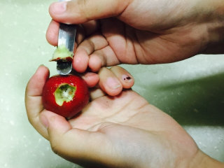 5、冰糖山楂,变成这样 轻轻一转就好