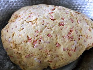 5、蔬菜窝窝头,面团。