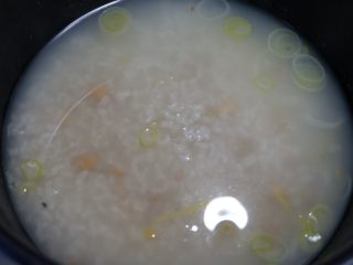 14、快手早餐—干贝海米粥,搅拌均匀即可~