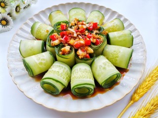 15、响油黄瓜卷,简单又好吃,你也试试吧。