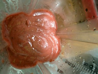 7、自制果丹皮,打成泥～