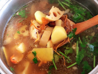 18、虫草花排骨汤,关火，出锅喽！