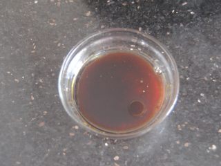 12、凉拌蒜心,酱油和花生油，盐，苹果醋拌匀