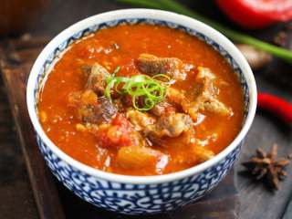 13、西红柿炖牛腩,美味的西红柿炖牛腩就做好了!