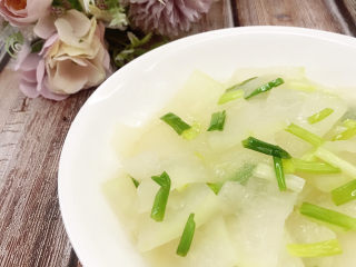 12、清炒冬瓜片,装盘