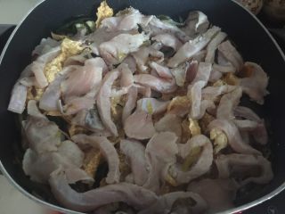 21、酸菜鱼,加入腌制好的草鱼