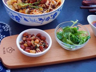 44、酸菜鱼,配上小菜更好吃