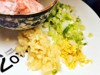 10、西红柿炒豆腐,葱姜蒜切末