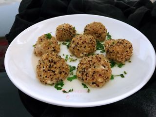11、蒸藜麦豆腐肉丸,一个菜无论是从做法还是本身，营不营养，健不健康，我们大人知道，好不好吃，孩子知道。
