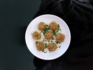 12、蒸藜麦豆腐肉丸,成品。