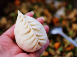 16、蘑菇海虹麦穗包,包成自己喜欢的模样即可，我包的是麦穗模样。