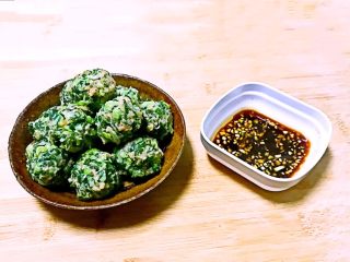27、白菜丸子,蘸上酱汁就可以吃了，清淡爽口，营养丰富！