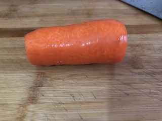 6、山药猪骨汤,红萝卜去皮