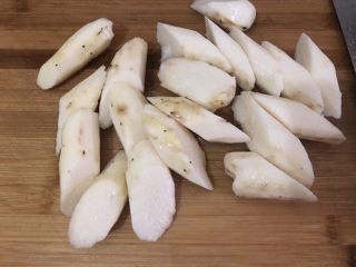 11、山药猪骨汤,切小块