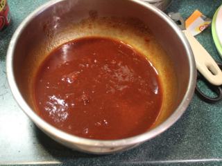 9、可乐辣味鸡翅,调好了甜甜辣香的浓郁酱汁。