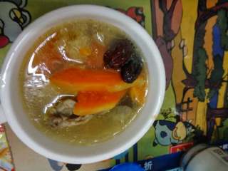 5、木瓜鸡汤,煲好(*˘︶˘*).。.:*♡