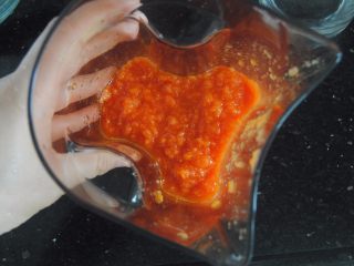 8、木瓜酸奶杯,全部榨出来，很细腻，稍稍混匀