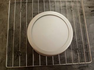 21、松软可口~戚风蛋糕(六寸版),烤好后立马取出,震两下,倒扣