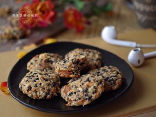 13、燕麦芝麻核桃酥－低卡又香酥的小饼干,成品图