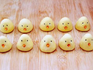 11、小鸡窝窝头,依次做完所有的小鸡窝窝头。